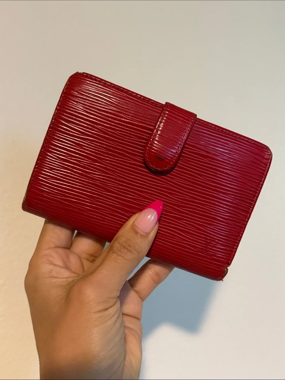 Louis Vuitton Red Epi Porte monnaie billets viennois kiss lock Wallet